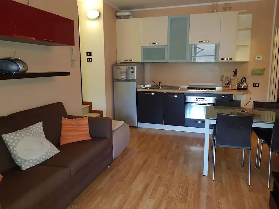 Casa Clusane d'Iseo 2 passi dal lago 0*,